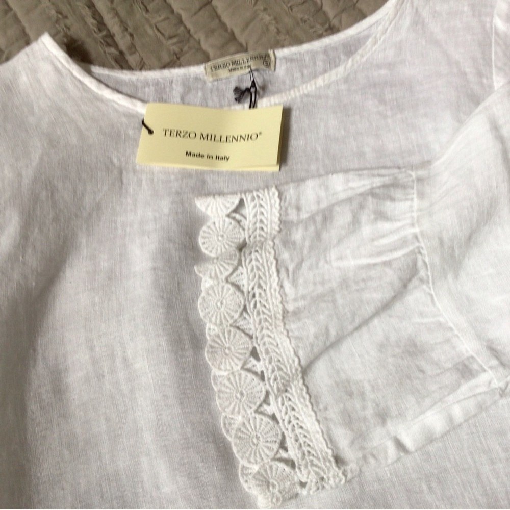 Terzo Millanio white linen top, new with tags, small - Picture 5 of 5